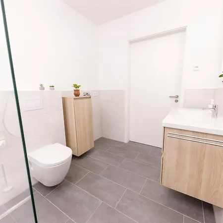 5 Luise Apartment *